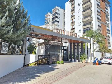 Konyaaltı Uncalı Mahallesinde Havuzlu Güvenlikli Site İçinde Doğalgazlı Klimalı 3+1 Daire
