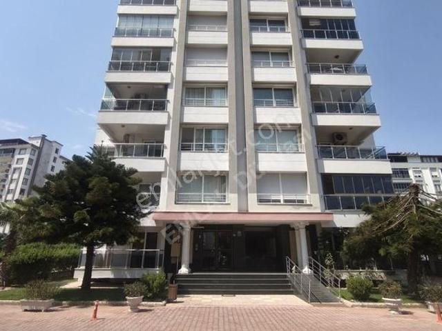 Konyaaltı Uncalı Site İçinde Havuzlu 3+1 Satılık Daire