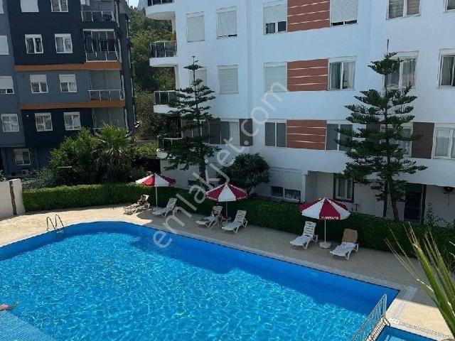Konyaaltı Hurma'da Havuzlu Kapalı Otoparklı 2+1 Boş Kiralık Daire