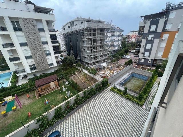 Konyaaltı Hurma'da Havuzlu Lüks 2+1 Kiralık Daire