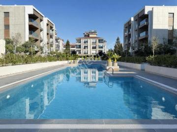 Konyaaltı Konaklar Da Lüks Sitede Denize Yakın 3+1 Bahçe Katı