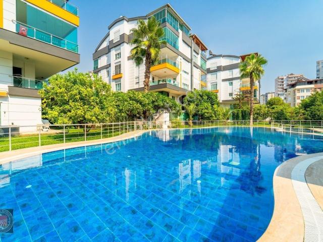 Konyaaltı Konaklarda Site İçinde Havuzlu Geniş 3+1 Kiralık Daire