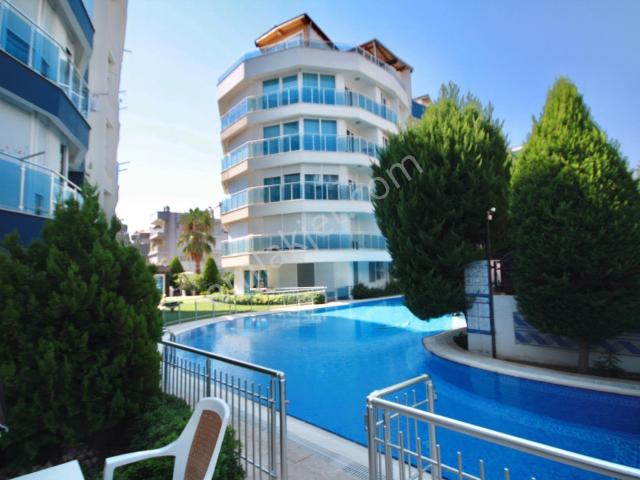 Konyaaltı Liman’da Denize 800 M Eşyalı, Kiracısız 3+1 Dubleks Resıdence