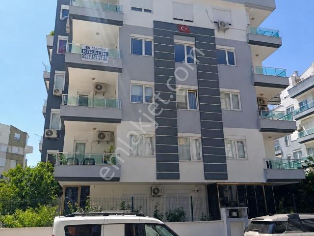 Konyaaltı Liman Mahallesi Havuzlu Site İçerisinde Kiralık 2+1