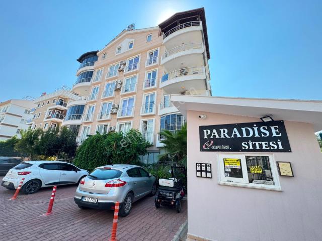 Konyaaltı Liman Mahallesi’nde 3+1 Kiralık Daire | 2. Kat | Havuzlu Site | Açık Otopark