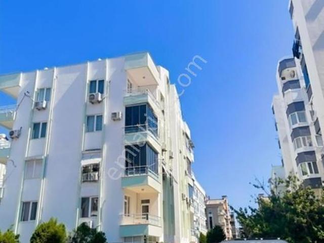 Konyaaltı Liman Mahallesi'nde Satılık 2+1 Eşyalı Ara Kat Daire