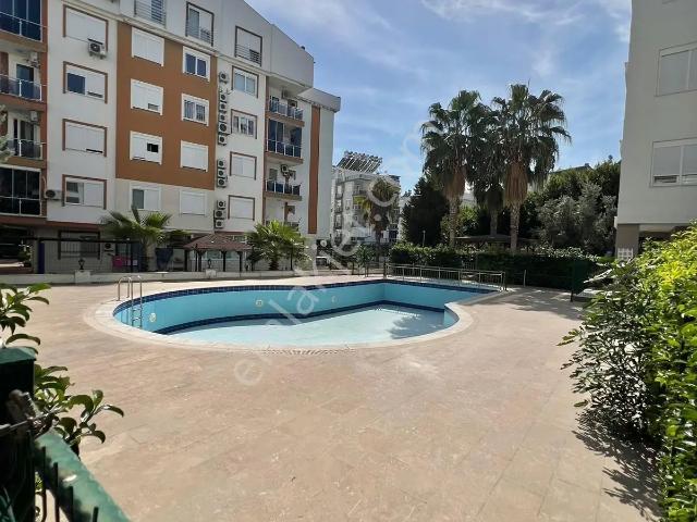 Konyaaltı Limanda Havuzlu 1+1 Eşyalı Kiralık Daire
