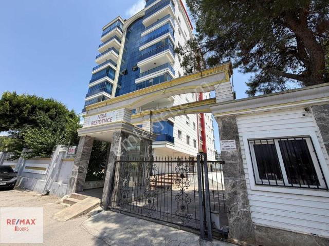 Konyaaltı Mollayusuf Kapalı Otoparklı Havuzlu 3+1 Ara Kat Daire