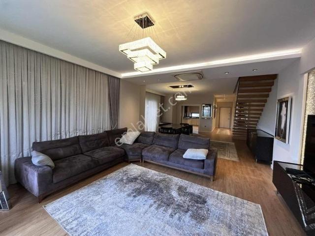 Konyaaltı Mollayusufta Seçkin Konumda 5+1 Lüks Villa