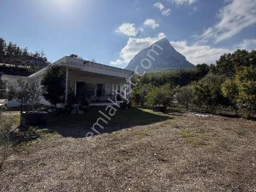 Konyaaltı'nda Doğayla İç İçe Kiralık Villa
