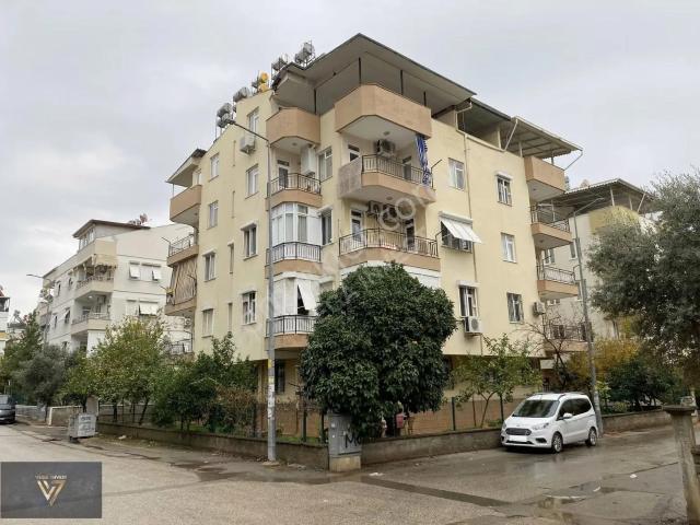 Konyaaltı'nda Plaja Yakın, Yatırımlık Dubleks Daire