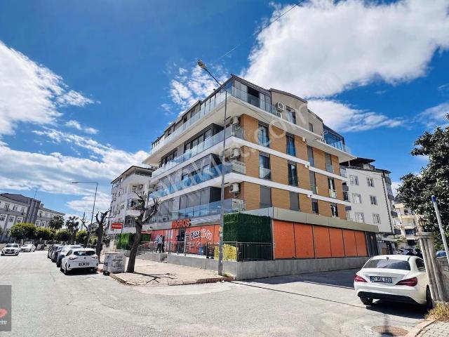Konyaaltı Pınarbaşı Mah 2+1 Daire Doğalgaz Kapalı Otoparklı