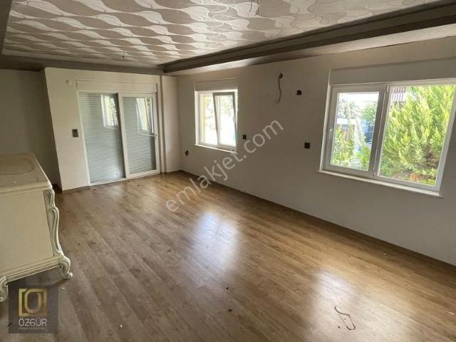 Konyaaltı Pınarbaşında Üniversite Yakını 4+1 Ters Dublex Daire