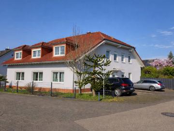 Konz Roscheid großes 2 Familienhaus mit Garage und Garten. Variable Wohnflächenaufteilung möglich