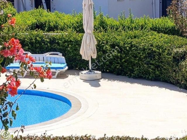 Konacık Merkezde Havuzlu Sitede 3+1 Kiralık Daire Balkonlu