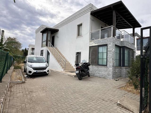 Konacık Çırkanda Müstakil Bahçeli, Özel Otoparklı 4+2 Satılık