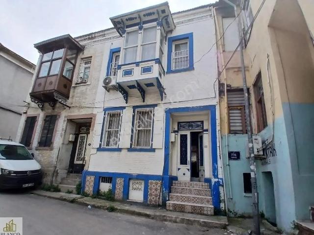Konak Tuzcu Mahallesi'nde Tarihi Rum Evi, Cumbalı 3+1