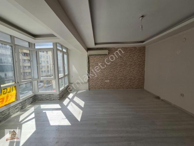 Konak Üçyol Altıntaş İnönü Cad. 2+1 Kat 3 Asansörlü Doğalgazlı Kiralık Daire
