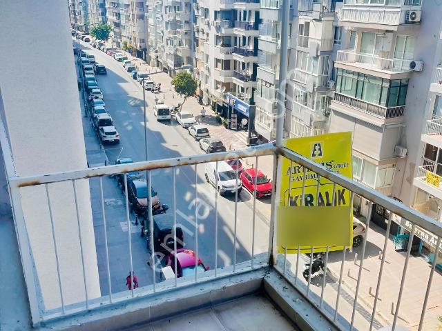 Konak Yalı Durağında Denize 100 Metre 2+1 Kiralık Daire