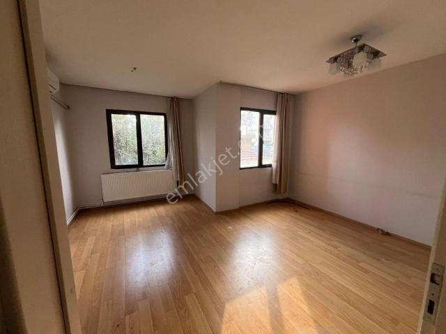 Konak Zafertepe Mah.de İzmirpark Avm Yürüme Mesafesinde 2+1 85m2 Dgazlı Ayrı Mutfak Kiralık Daire