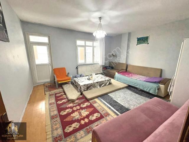 Konak Emlak'tan Satılık 2+1 130m² 1.kat Az Katlı Bina 28m² Hisse