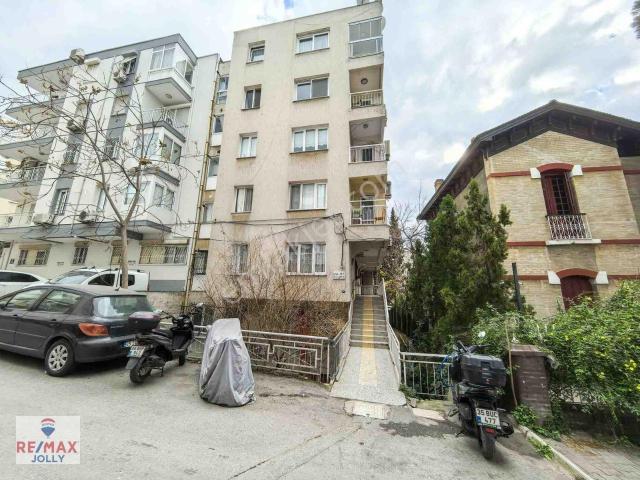 Konak Göztepe Metro Ve Amerıkan Kolejı Yakını Satılık 2+1 Daıre Alper Gete Remax Jolly