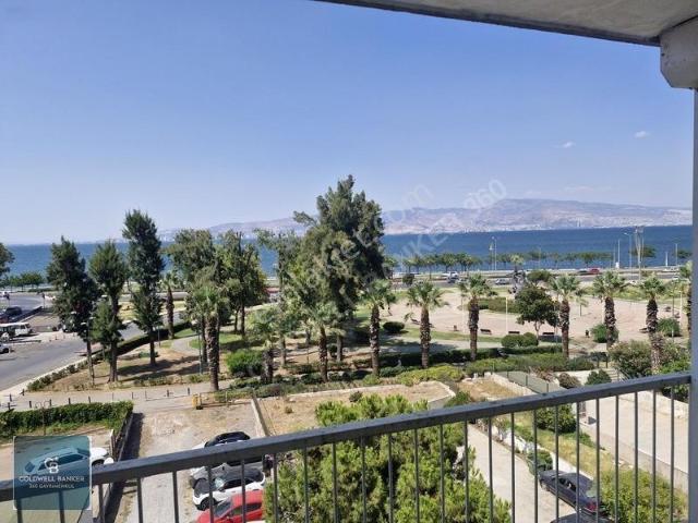 Konak Güzelyalı Da Kiralık Otoparkli Yalı Dairesi