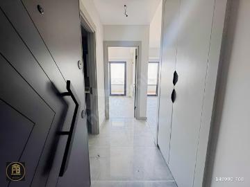 KONAK İZKA YAŞAM DENİZ MANZ. SATILIK BALKONLU 1+1 SIFIR