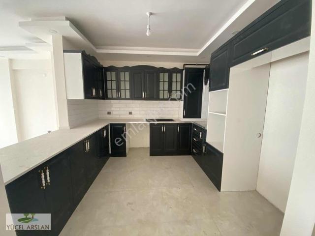 Konak Karataşta Deniz Manzaralı Satılık Sıfır 1+1 Ve 2+1 Daire