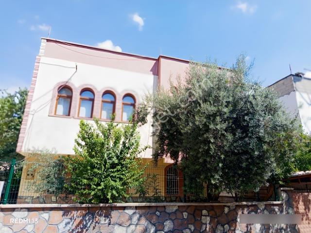 Konak Mah Cumhuriyet Lisesi Yanında Kiralık Mustakil 3+1 Daire
