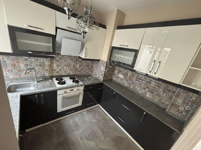 Konak Mithatpaşa'da Deniz Manzaralı Kiralık 3+1 Daire