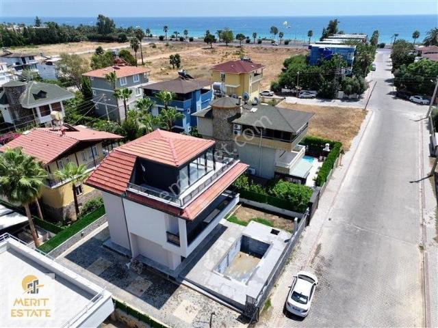 Konaklı Mah. Denize 250 Metre Mesafe Satılık Müstakil 3+1 Villa