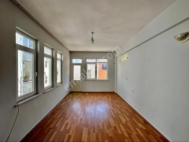 Konaklı Merkezde Kiralık 2+1 Daire