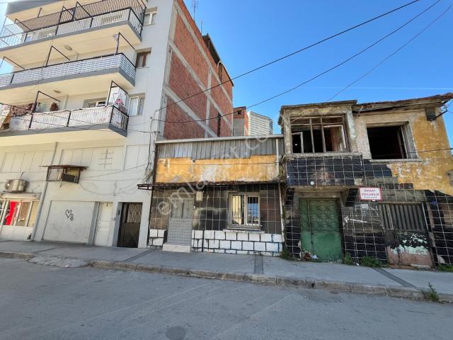 Konak'ta Kemer İzban Yakını Satılık Müstakil Ev