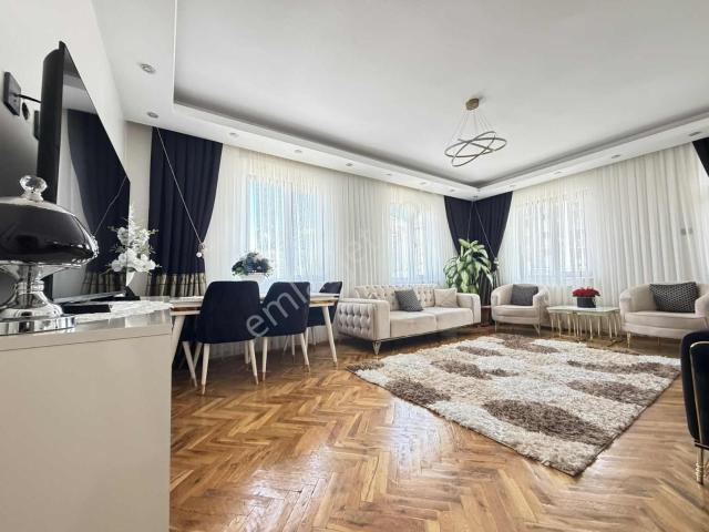Konal Gayrimenkul'den Altınolukta Cadde Üzeri 3+1 Geniş Daire