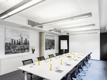 Niederursel, Frankfurt U-Bahn, Rosa-Luxemburg-Straße, Frankfurt, Riedberg, Kalbach, Taunus, Rheinland-Pfalz