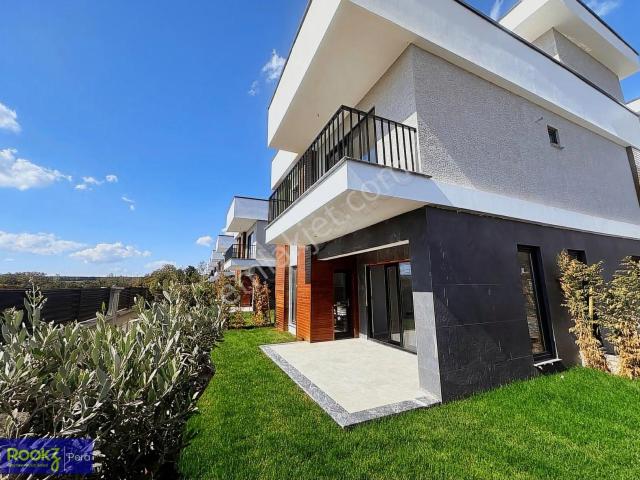 Konfor Doğa Ve Prestij Tam Müstakil 4+1 Bahçeli Villa