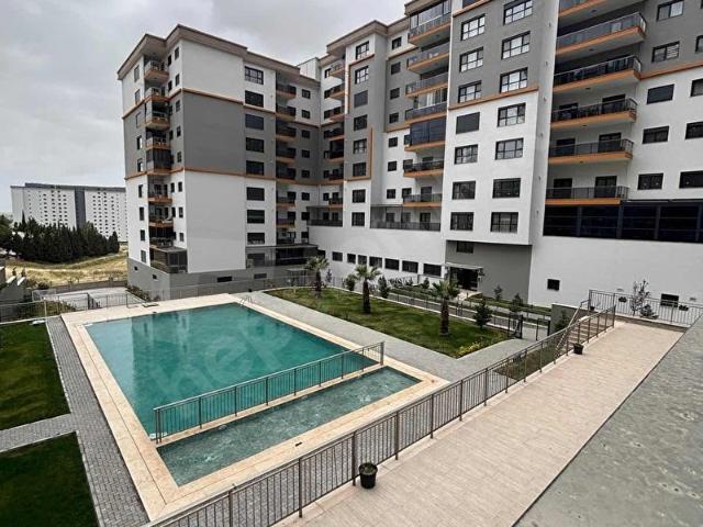KONSEPT ULUKENT SİTESİNDE KİRALIK YÜKSEK TAVAN GENİŞ 2+1 DAİRE