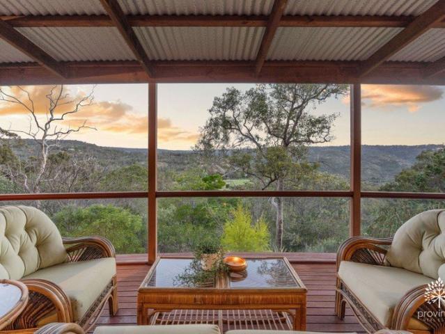 Kookaburra Calling