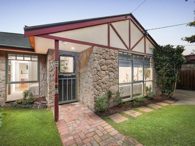 Kookaburra Cottage Private Family Living in a Walkable Eltham Setting