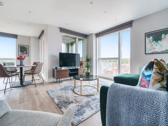 Kooky Redhill, 1 Marketfield Way Redhill RH1, 1 bed flat to rent, £1,750 pcm | PrimeLocation