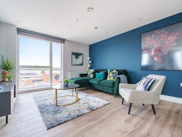 Kooky Redhill, 1 Marketfield Way. 1 bed apartment to rent £1,750 pcm £404 pw