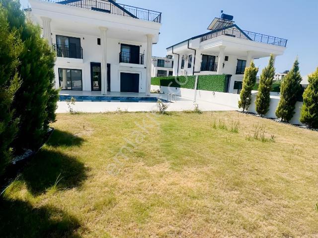 Koca Çalış Plajına Yakın Kiralık Lüks Villalar