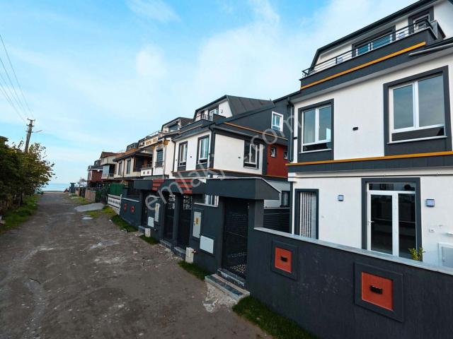 Kocaali De Deniz Manzaralı Ön Cephe 3+1 Villa