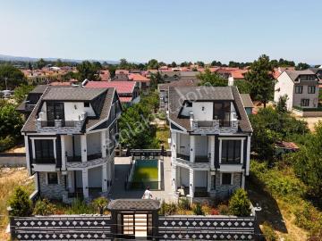 Kocaali, Sakarya, Marmara Bölgesi - Uüzme havuzu