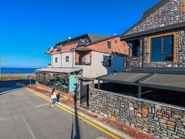Kocaali De Denize 2 Parsel Mesafede, Full Donanımlı Çok Şık Villa!