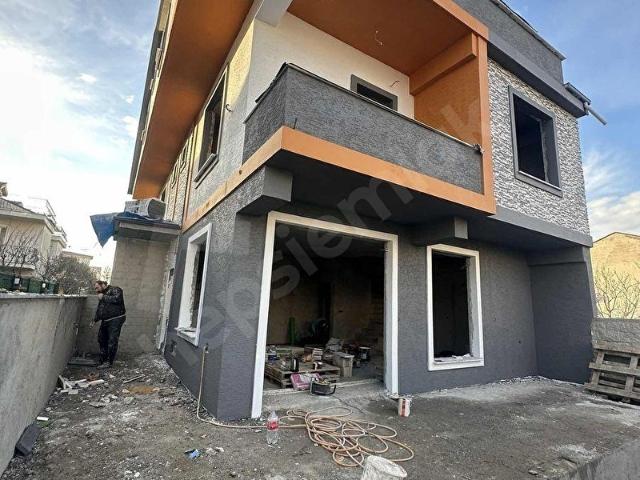 KOCAALİDE DENİZ MANZARALI MÜSTAKİL HAVUZLU VE BAHÇELİ LÜKS VİLLA