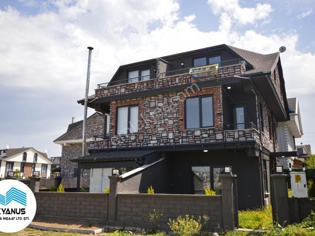 Kocaali De Yalı Mah De Ön Cephe Kapalı Mutfak 4+1 Taş Kaplama Villa