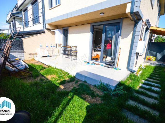Kocaali Yalı Mah De Eşyalı Ön Cephe Tertemiz 3+1 Villa Satışta