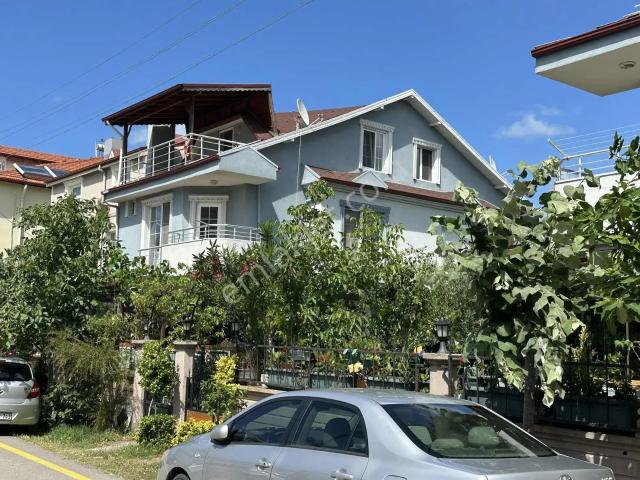 Kocaali Yalı Mah Müstakil Bahçeli Satılık Tripleks Villa